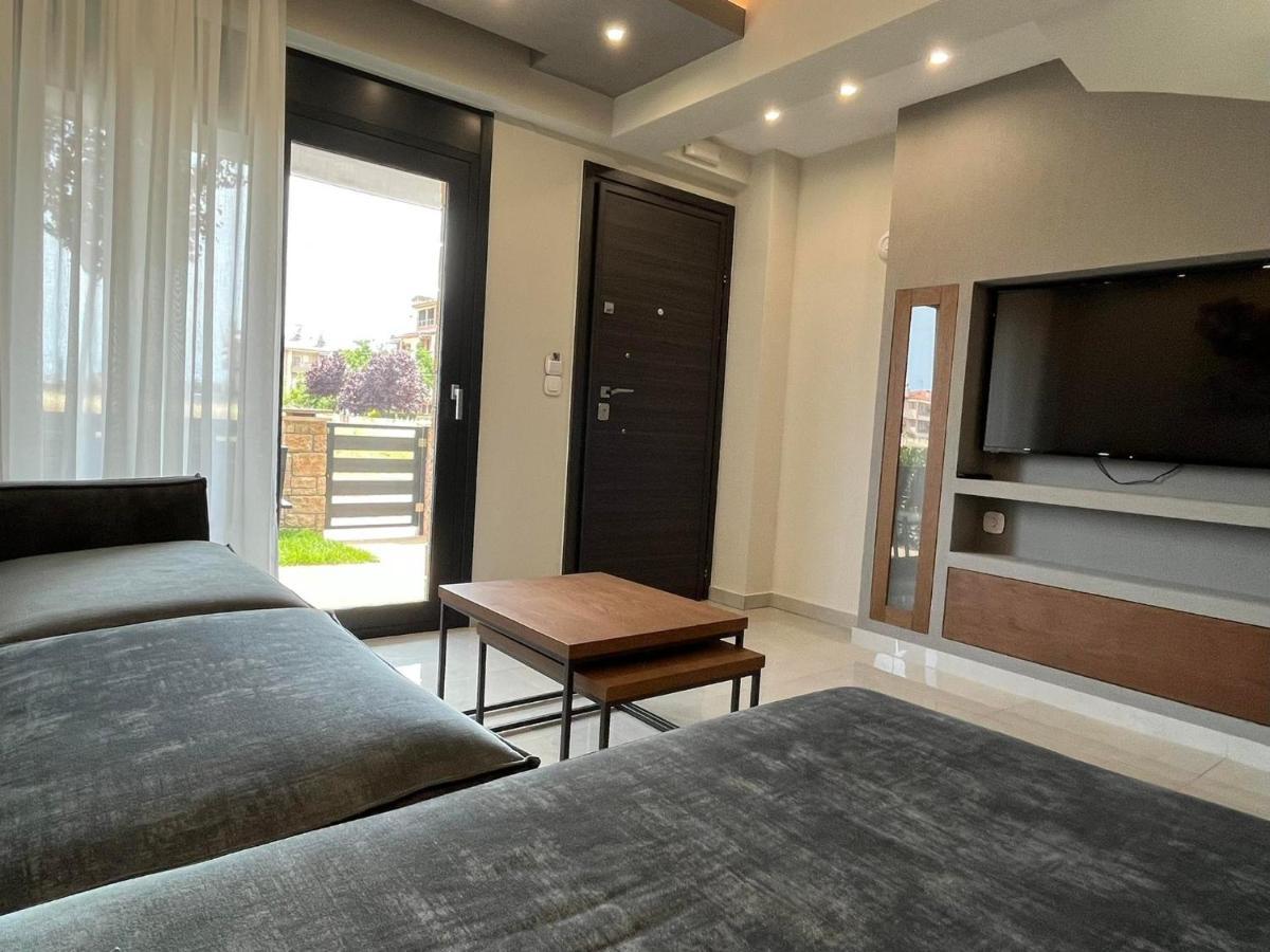 Artline Luxury Suites Flogita Exterior photo