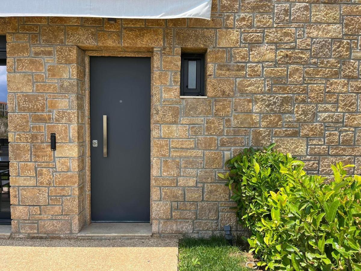 Artline Luxury Suites Flogita Exterior photo