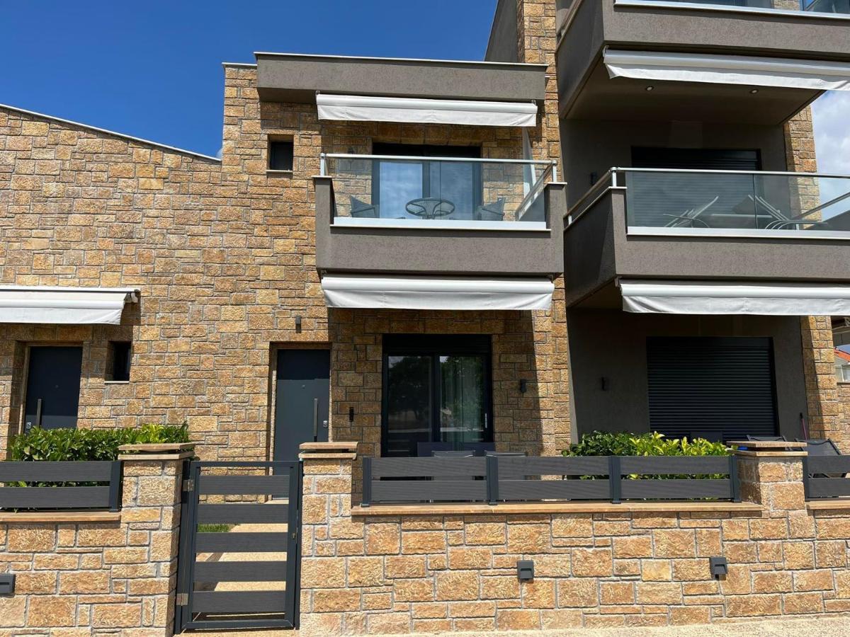 Artline Luxury Suites Flogita Exterior photo